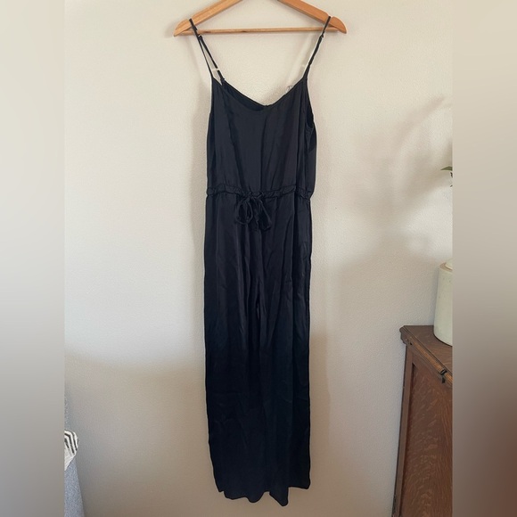 REVOLVE Nation LTD Size Medium Aly Easy Jumpsuit Playsuit Black - Picture 2 of 13